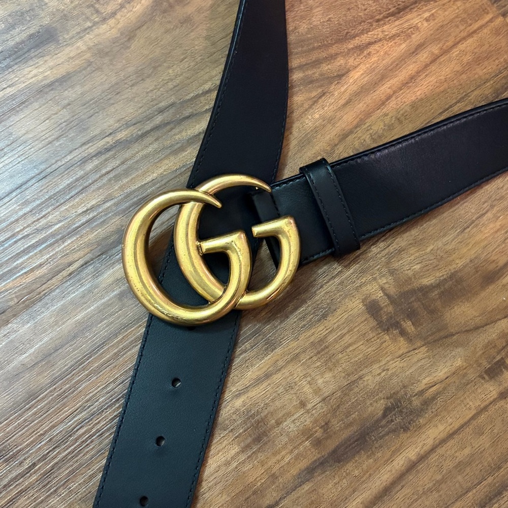 Gucci Black Leather Belt with Gold Double G Buckle